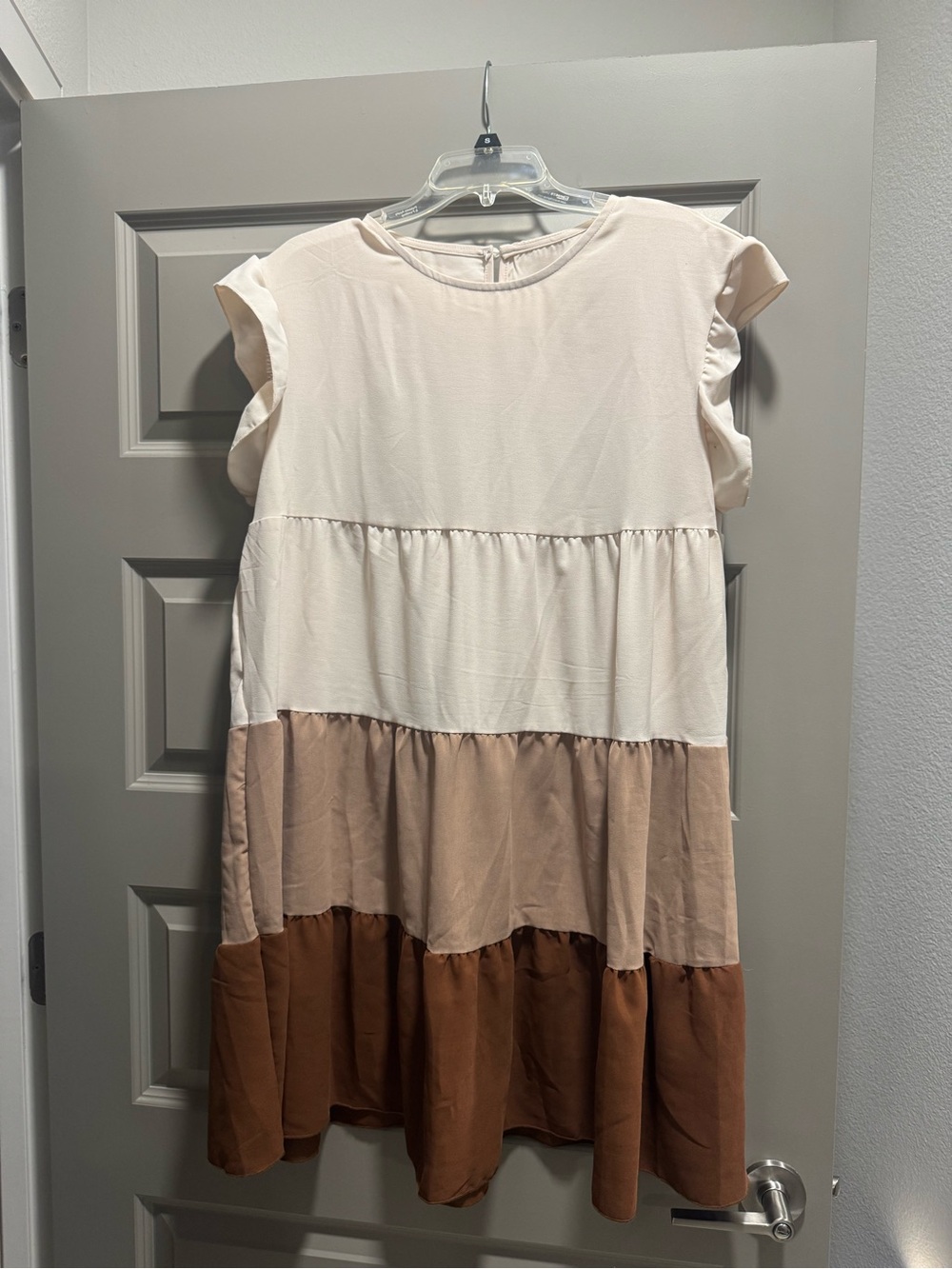 SHEIN Colorblock Tiered Mini Dress in Cream, Tan & Brown